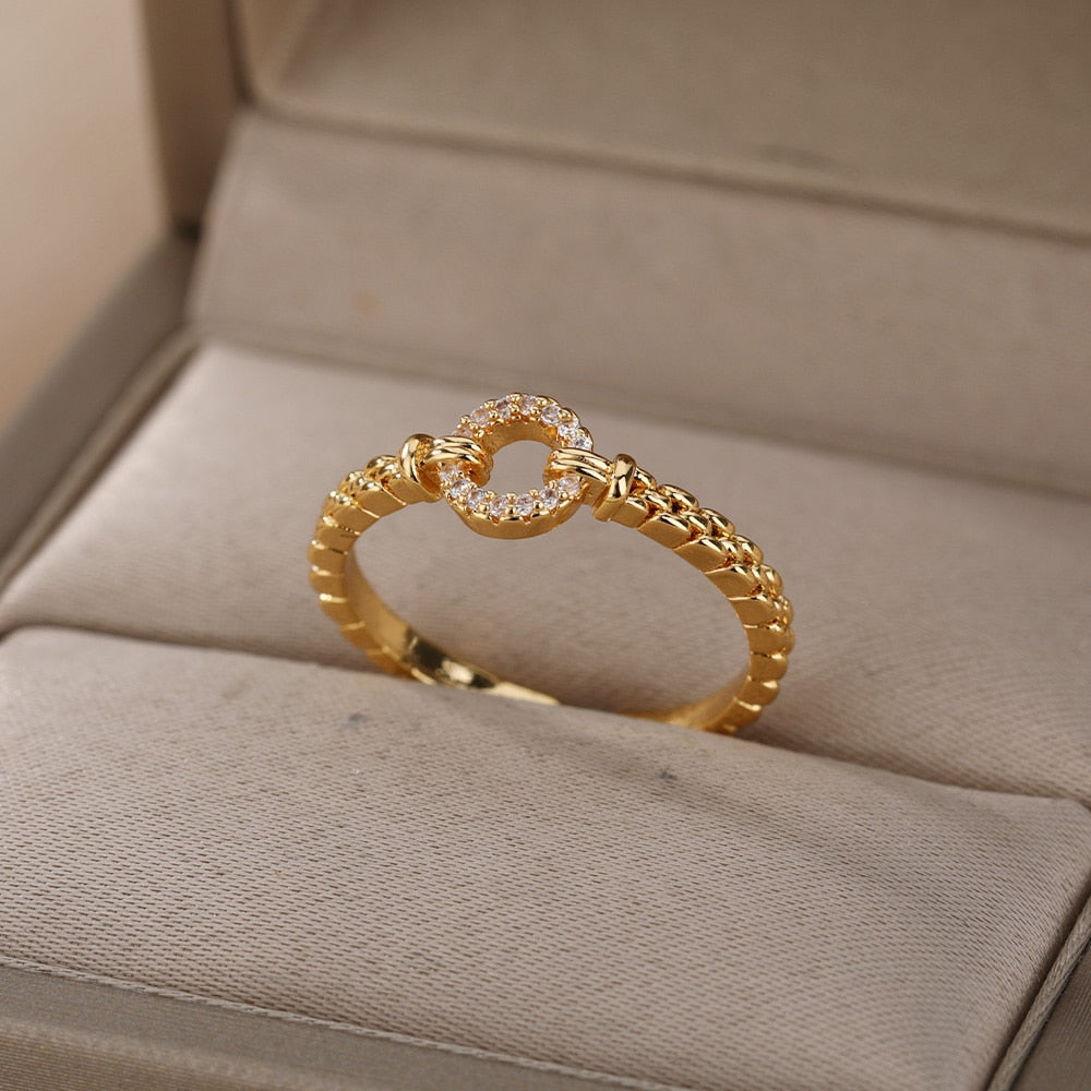 Femme Ring