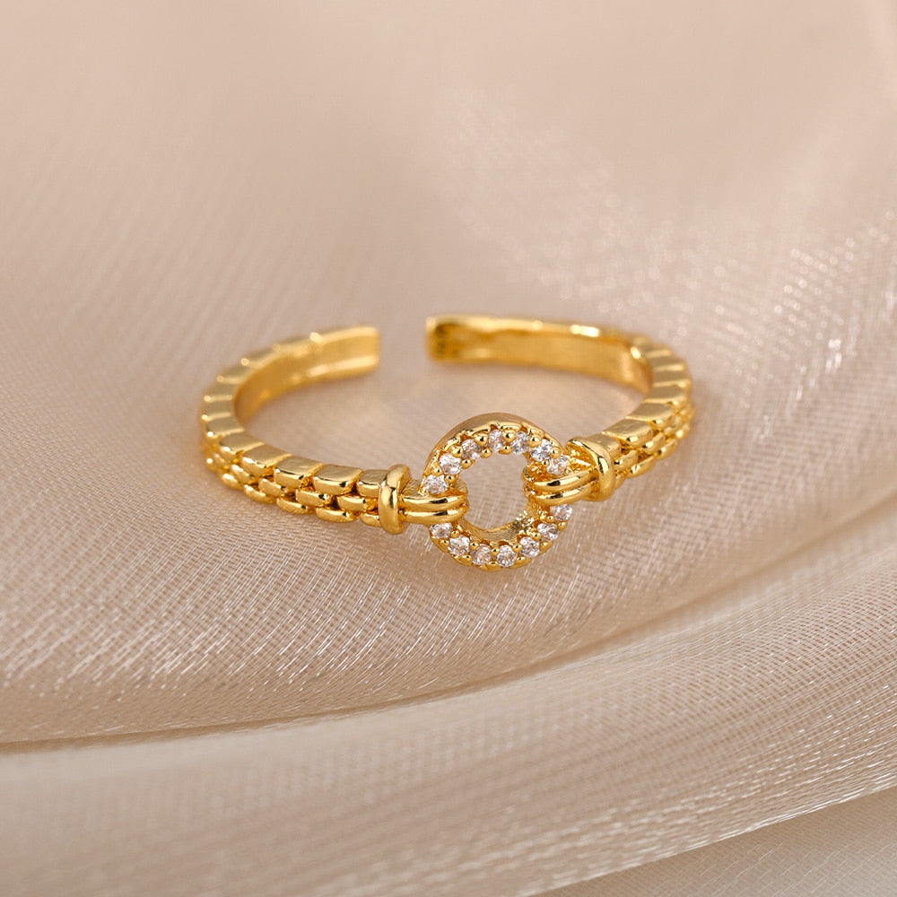 Femme Ring