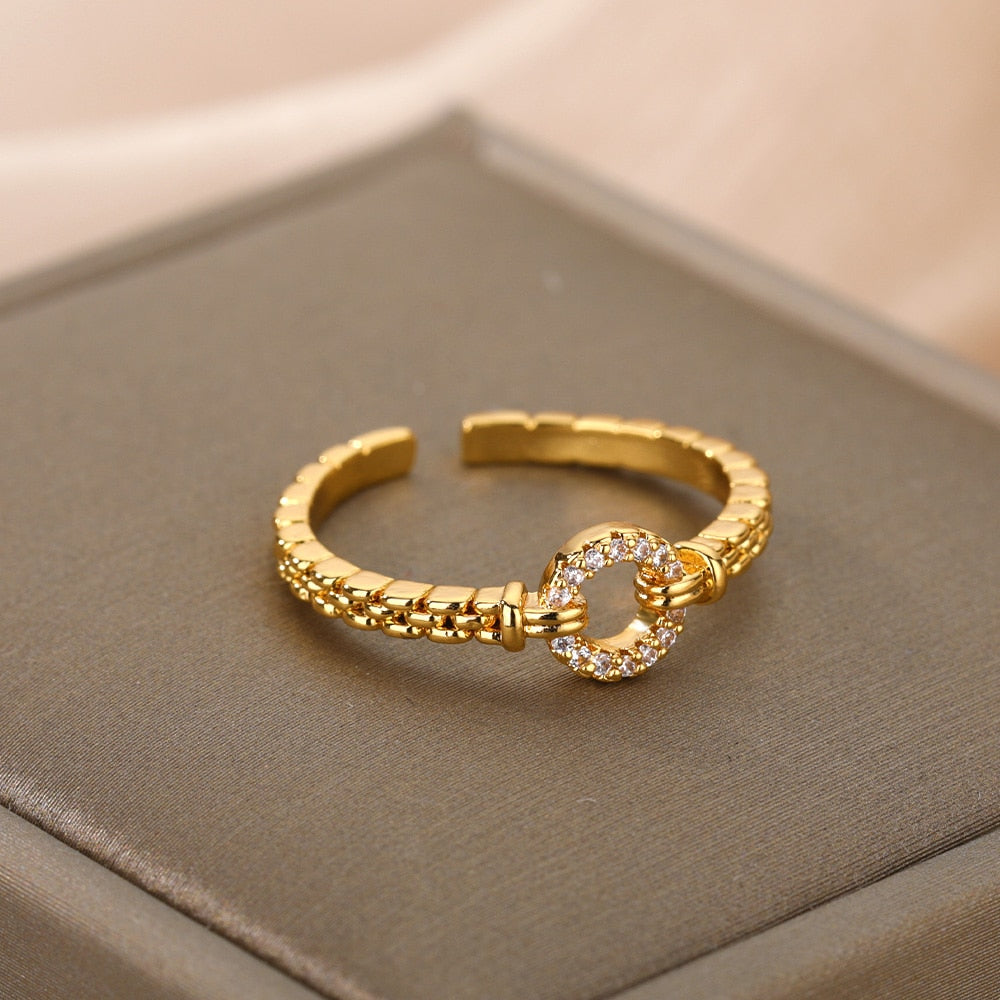Femme Ring